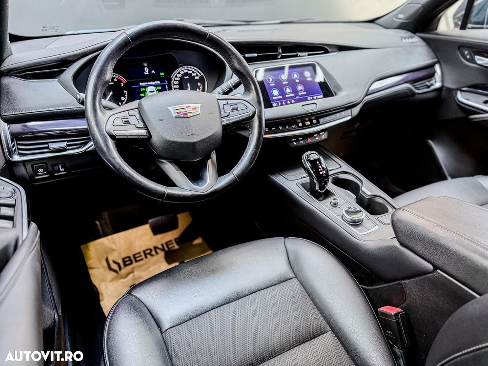 Cadillac XT4 - 11