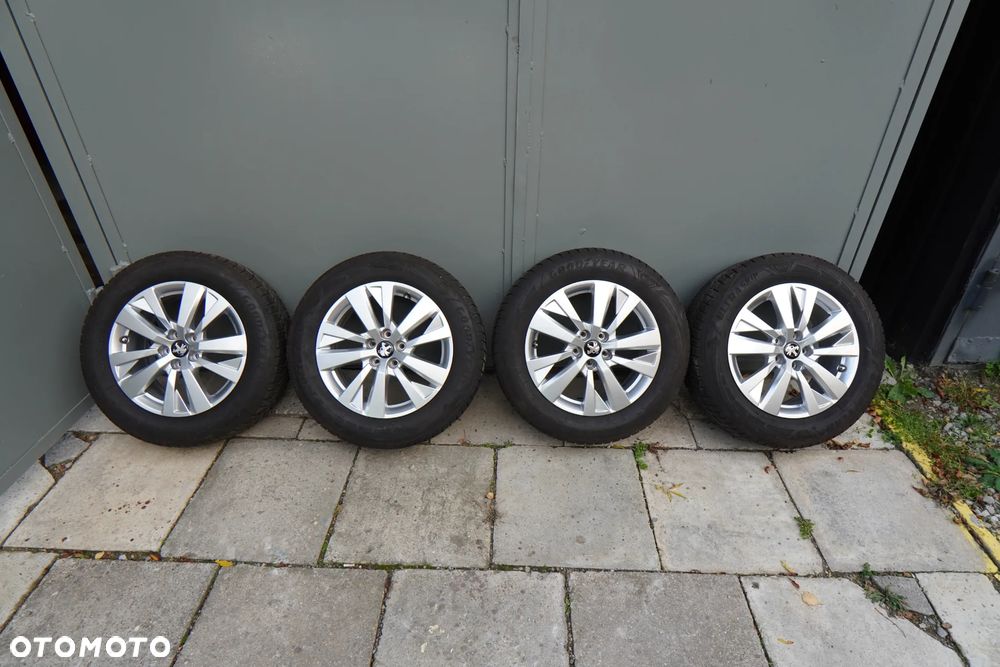 Peugeot 3008 1.5 BlueHDi Allure S&S - 21
