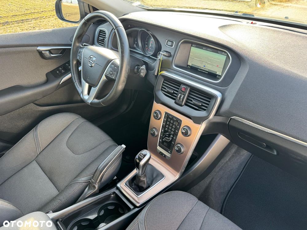 Volvo V40 Cross Country D3 Momentum - 15