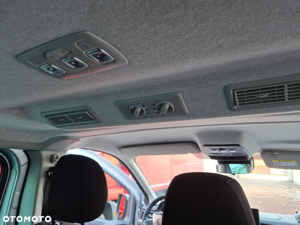 Renault Trafic 2.0 dCi Escapade EDC - 16