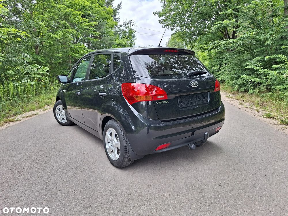 Kia Venga - 7
