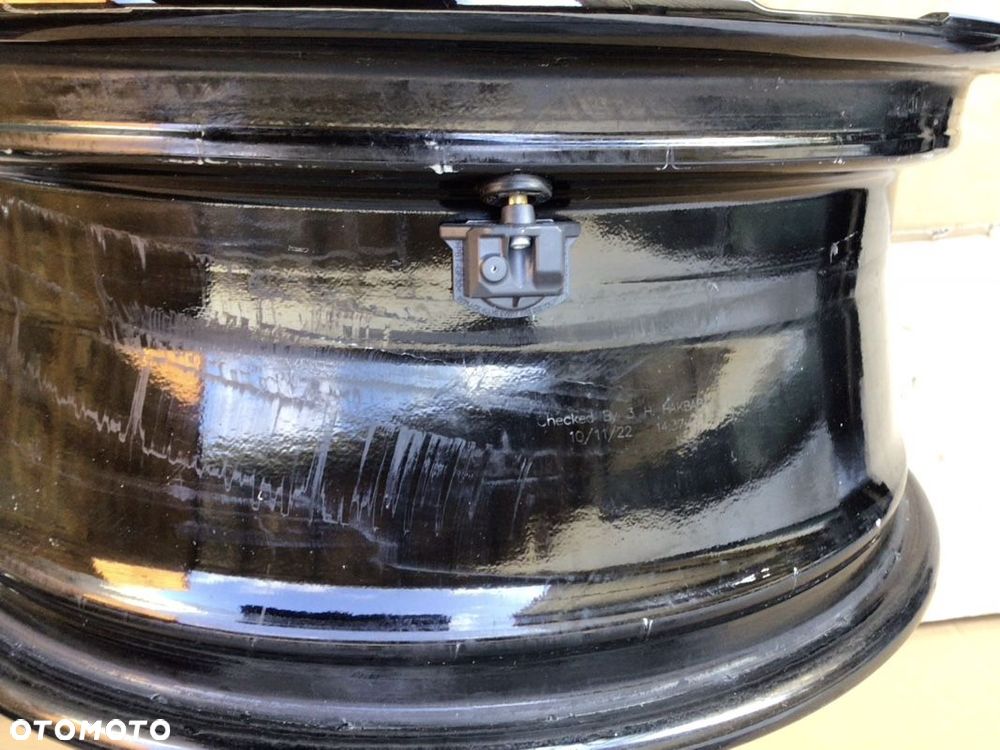 Felga aluminiowa 1szt Nissan 7x17 et35 5x114.3 - 4