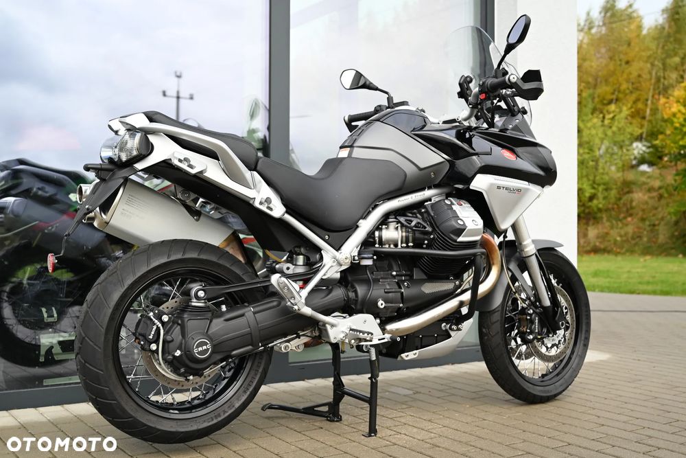 Moto Guzzi Stelvio - 40