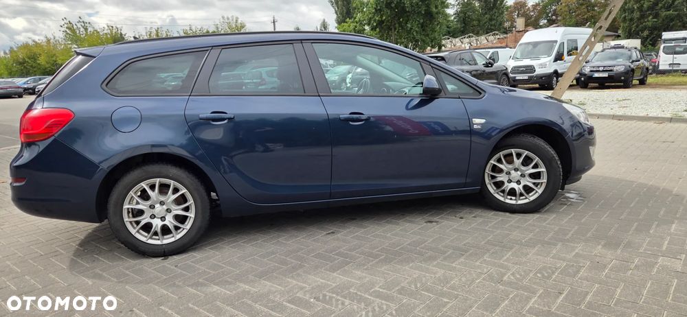 Opel Astra 1.6 Turbo 150 Jahre - 19