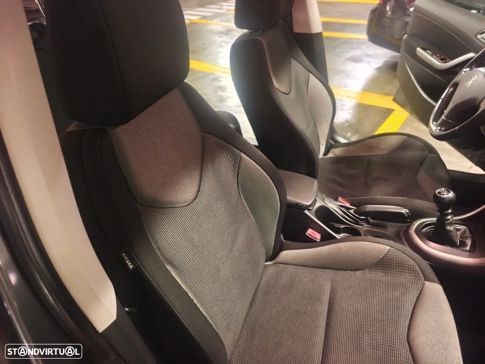 Peugeot 308 SW 1.6 e-HDi Allure CVM6 - 22