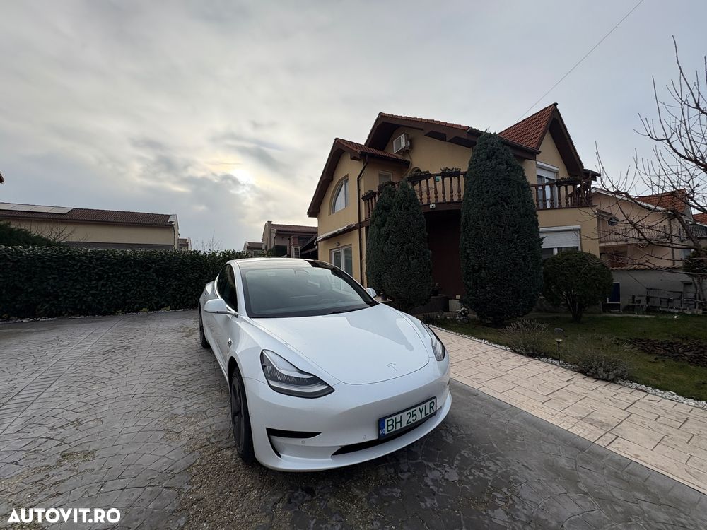 Tesla Model 3 Standard Reichweite Plus Hinterradantrieb - 1