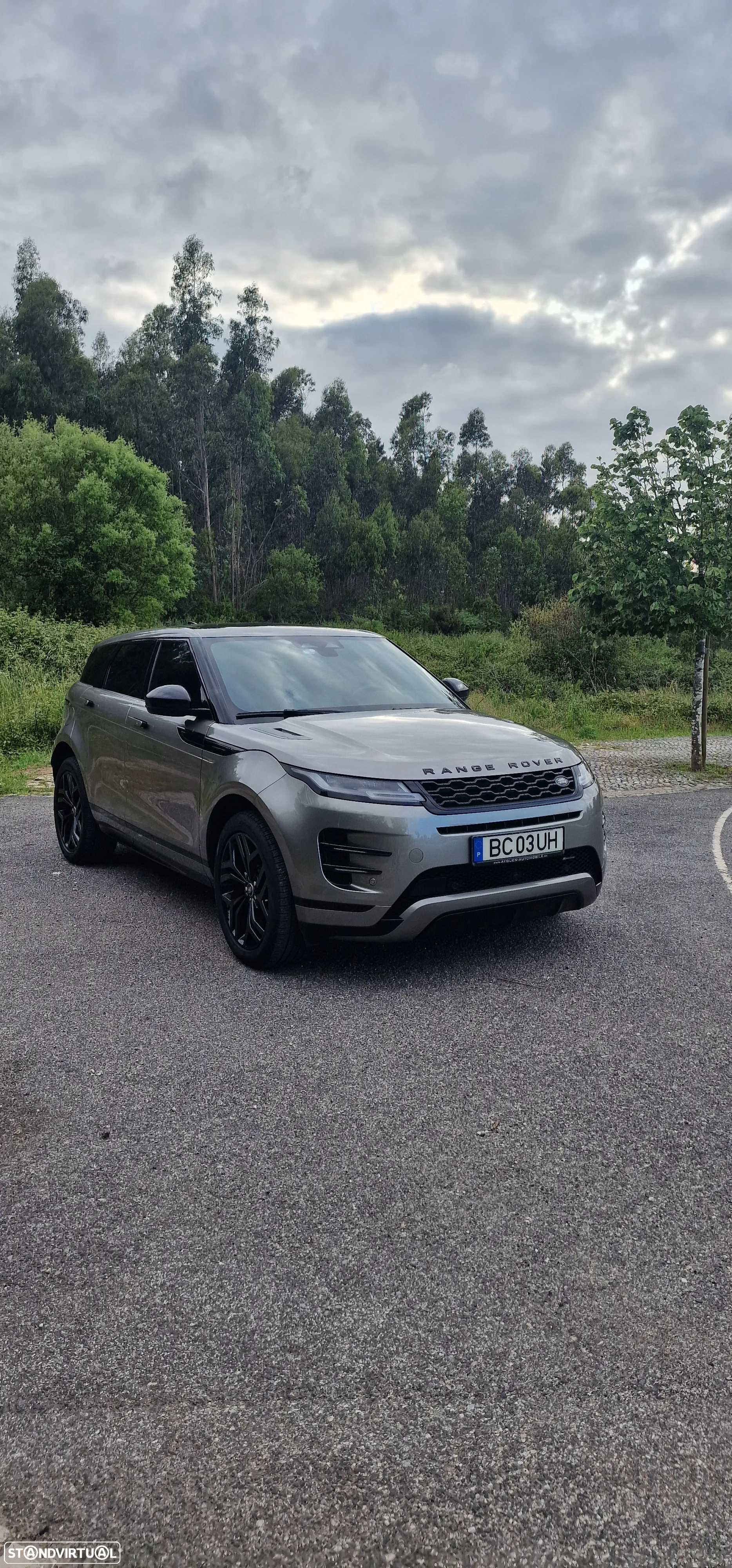 Land Rover Range Rover Evoque 1.5 P300e AWD R-Dynamic SE Auto - 2