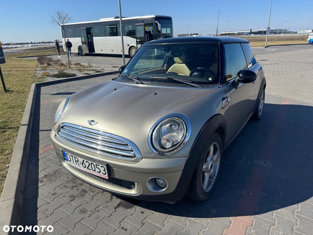 MINI Cooper Standard - 4