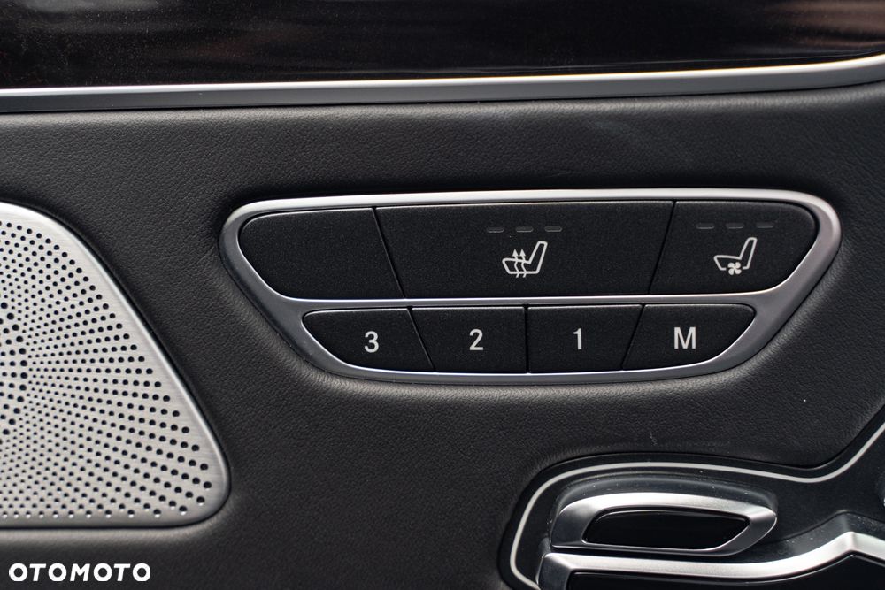 Mercedes-Benz Klasa S 500 4-Matic 7G-TRONIC - 29