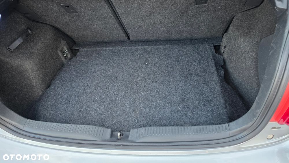 Toyota Auris 1.33 Dual-VVT-i Life Plus - 26