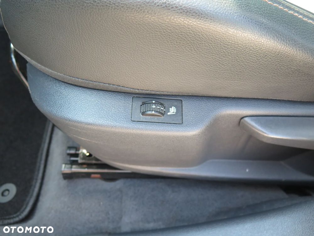 Peugeot 3008 HDi FAP 115 Napapijri - 24