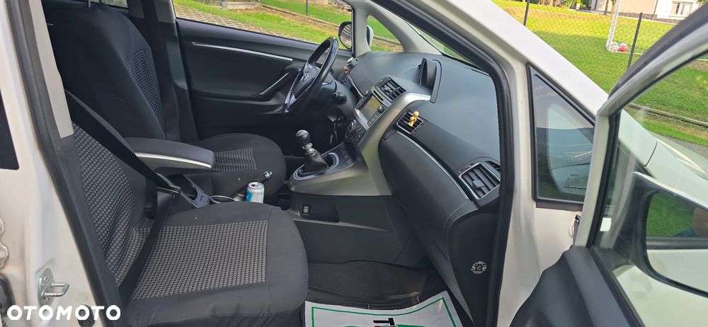 Toyota Verso 2.0 D-4D Premium 7os - 24