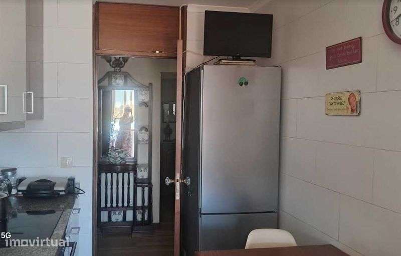Vendo T3 apartamento renovado na totalidade - Grande imagem: 2/11