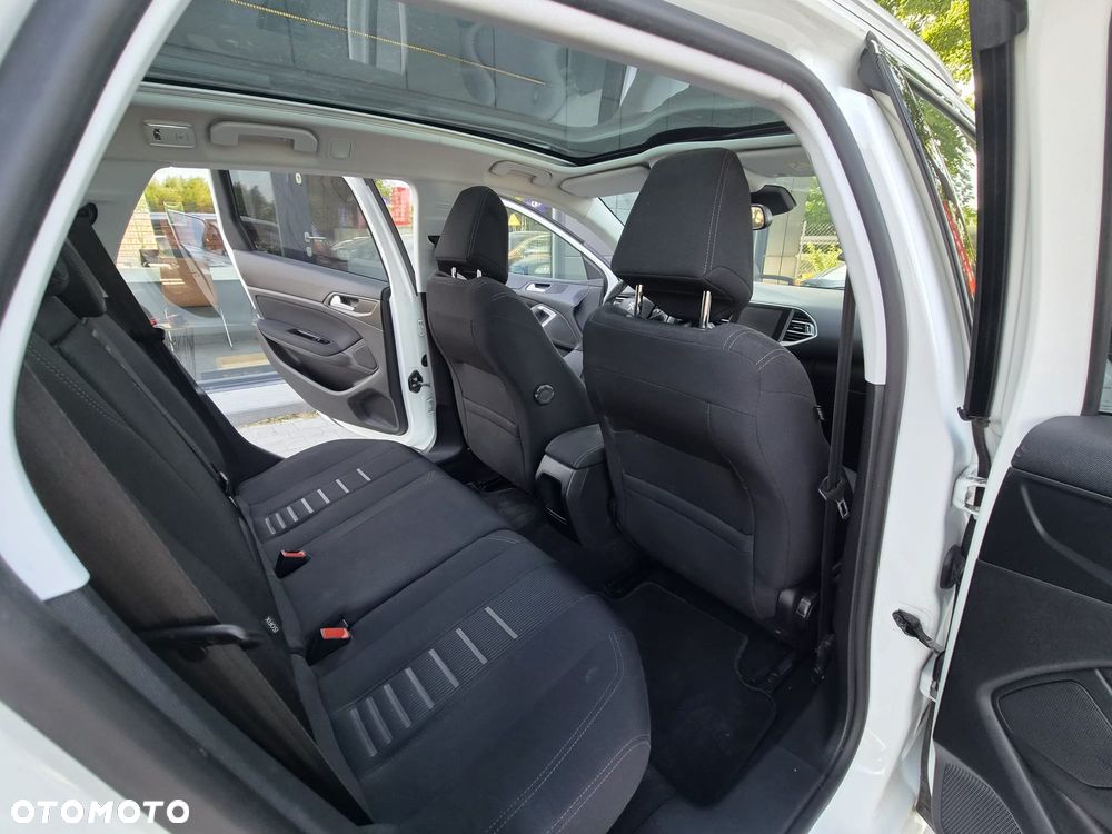 Peugeot 308 1.6 e-HDi Active S&S - 19