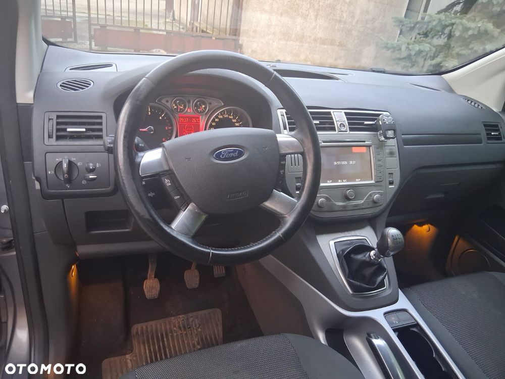 Ford Kuga 2.0 TDCi 2x4 Trend - 19
