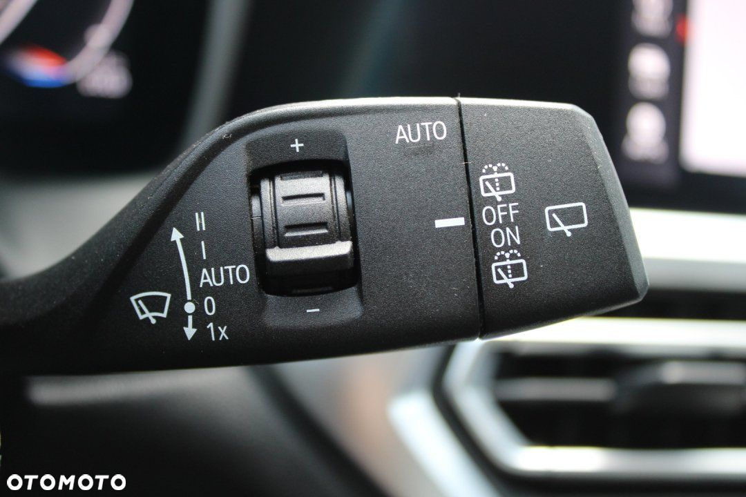 BMW Seria 3 - 36