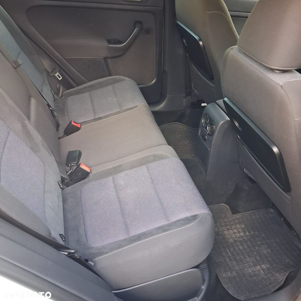 Volkswagen Golf Plus 1.6 TDI Comfortline DSG - 16