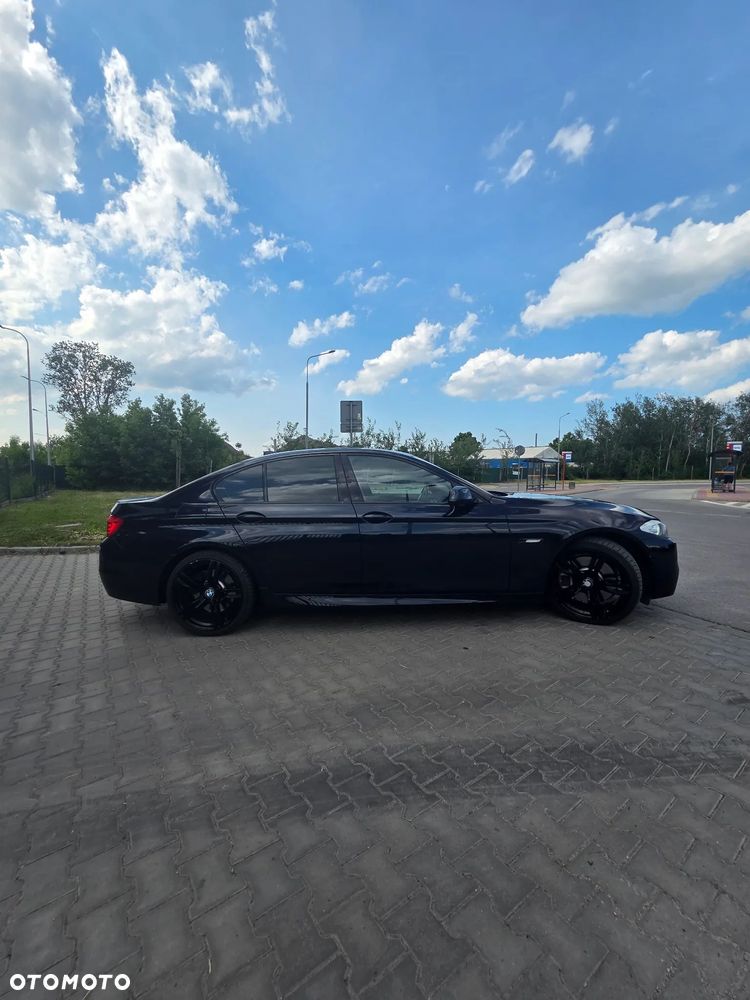 BMW Seria 5 550i Sport-Aut - 6