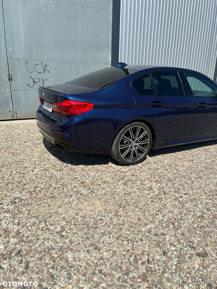 BMW Seria 5 M550i xDrive - 3