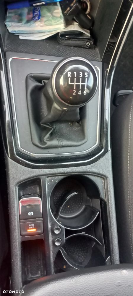 Volkswagen Touran - 16
