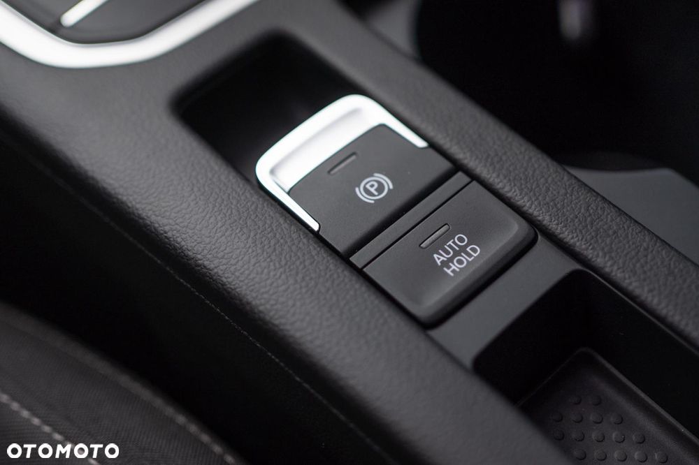 Volkswagen Passat 1.4 TSI BMT ACT Highline - 33