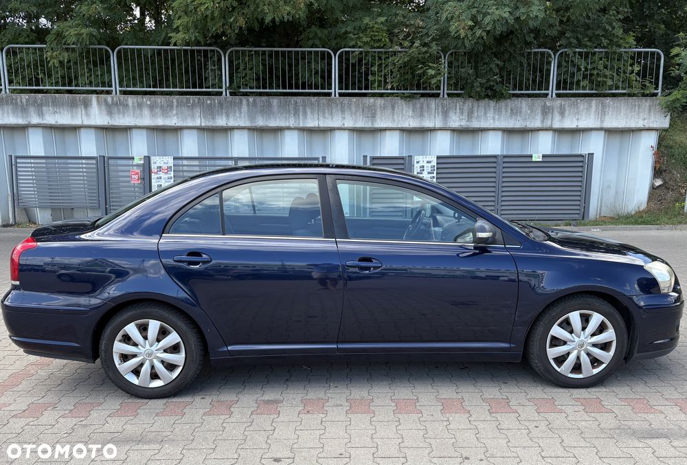 Toyota Avensis 1.8 VVT-i Sol - 7