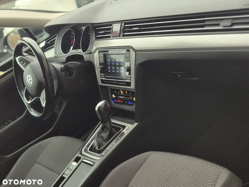 Volkswagen Passat 1.5 TSI EVO Essence DSG - 10