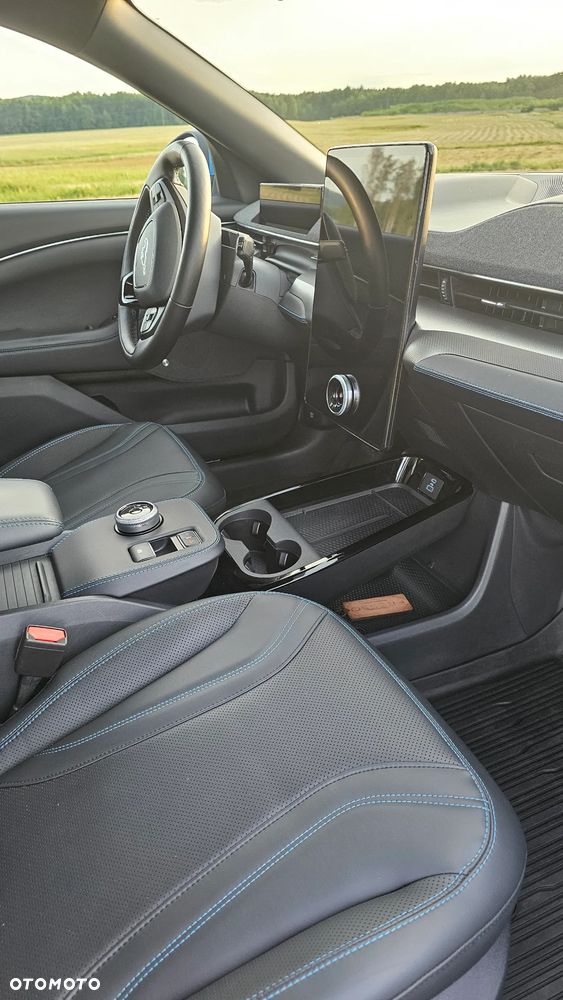 Ford Mustang Mach-E 98kWh AWD First Edition - 10