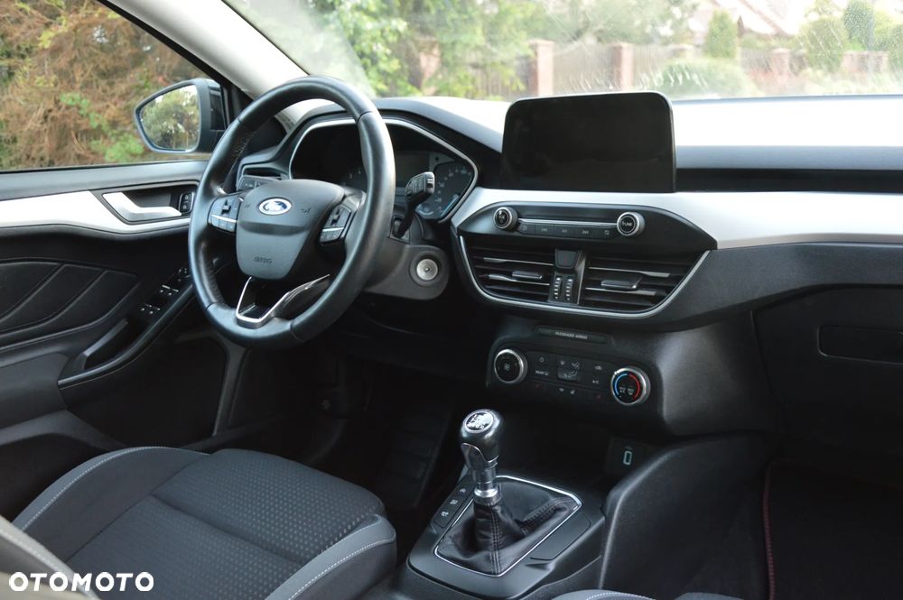 Ford Focus 1.0 EcoBoost Edition - 24