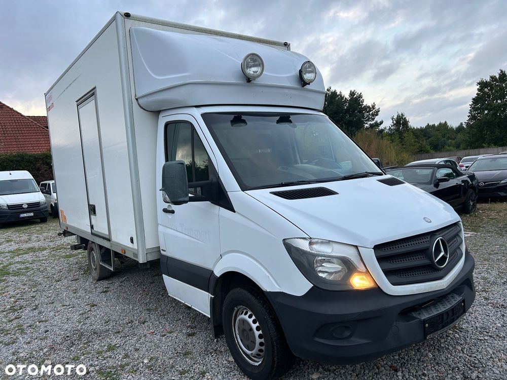 Mercedes-Benz Sprinter - 2