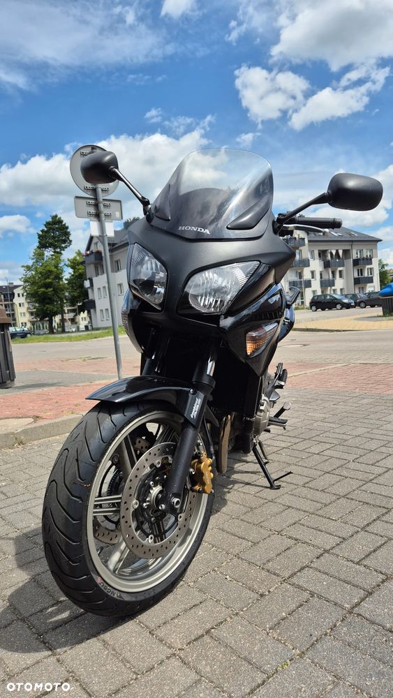 Honda CBF - 4