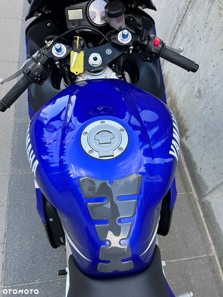 Yamaha R6 - 23