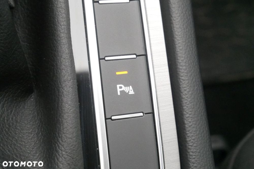 Volkswagen Passat Variant 1.5 TSI EVO Essence DSG - 18