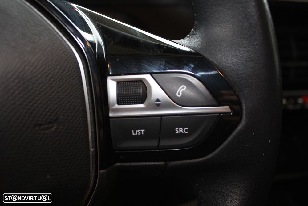 Peugeot 208 1.2 PureTech Active Pack - 16