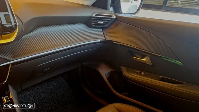 Peugeot e-208 Allure - 14