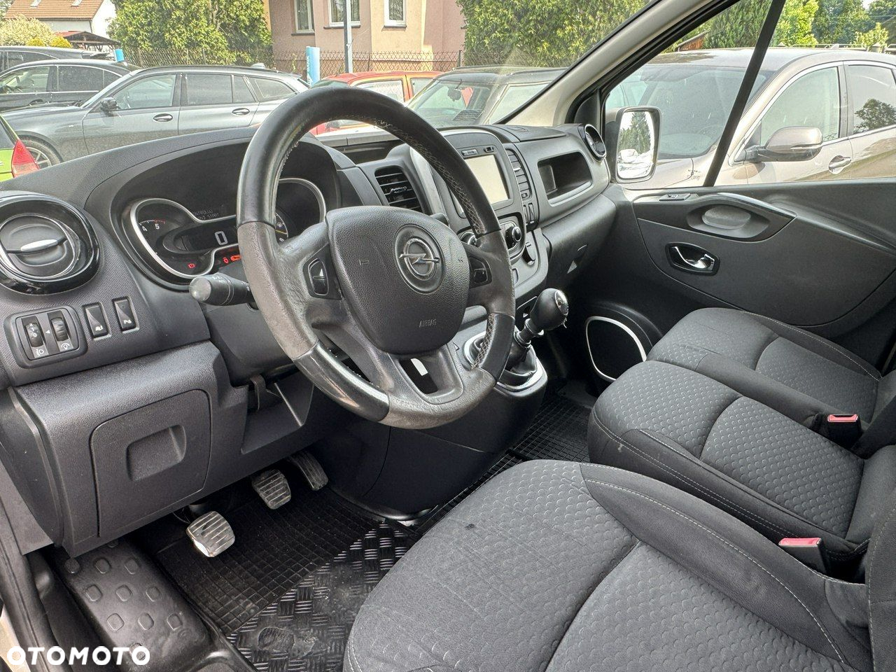 Opel Vivaro - 9
