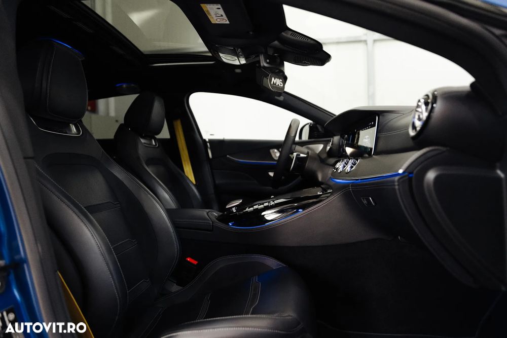 Mercedes-Benz AMG GT 53 4MATIC+ MHEV - 23