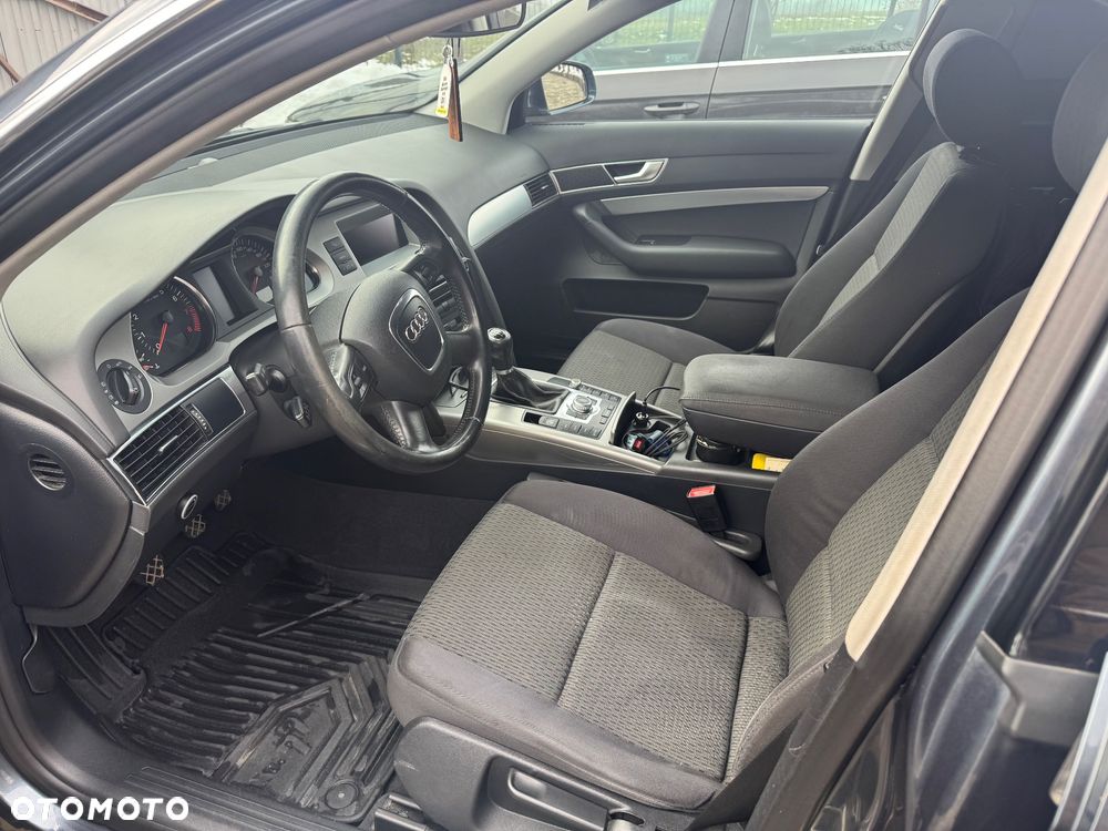 Audi A6 Avant 2.4 - 5