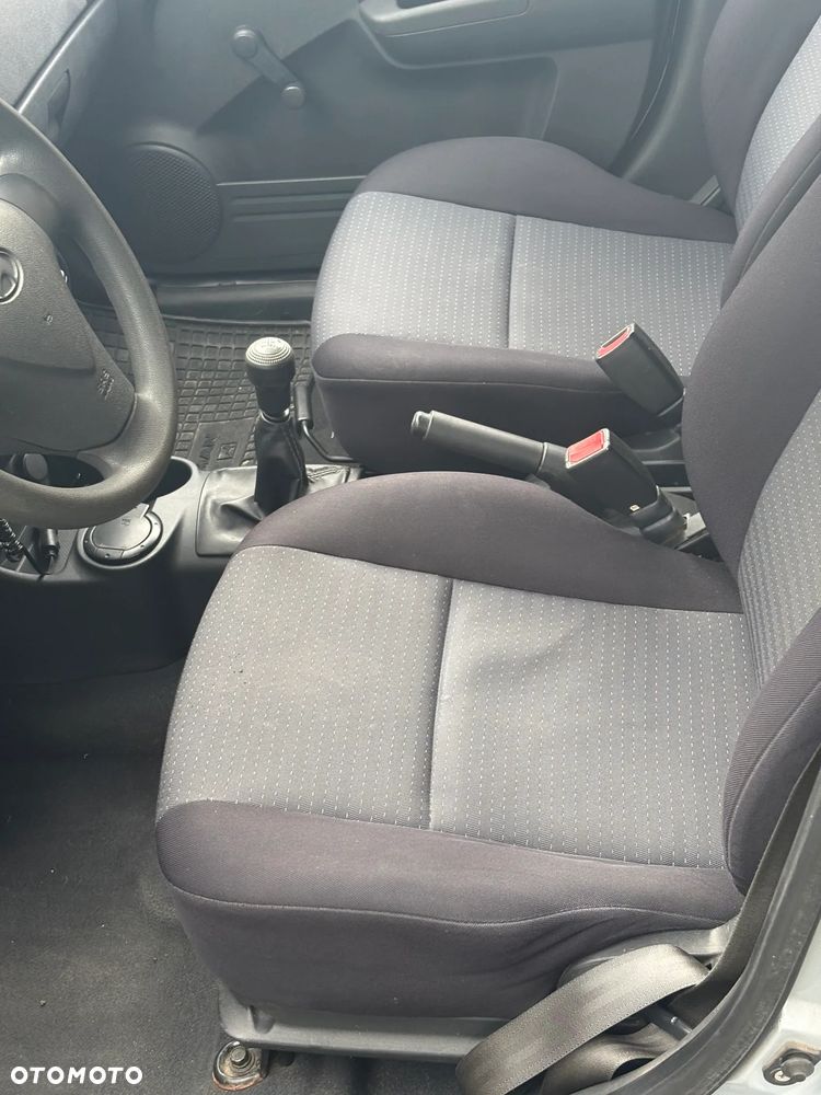 Hyundai Getz 2009 photo 4