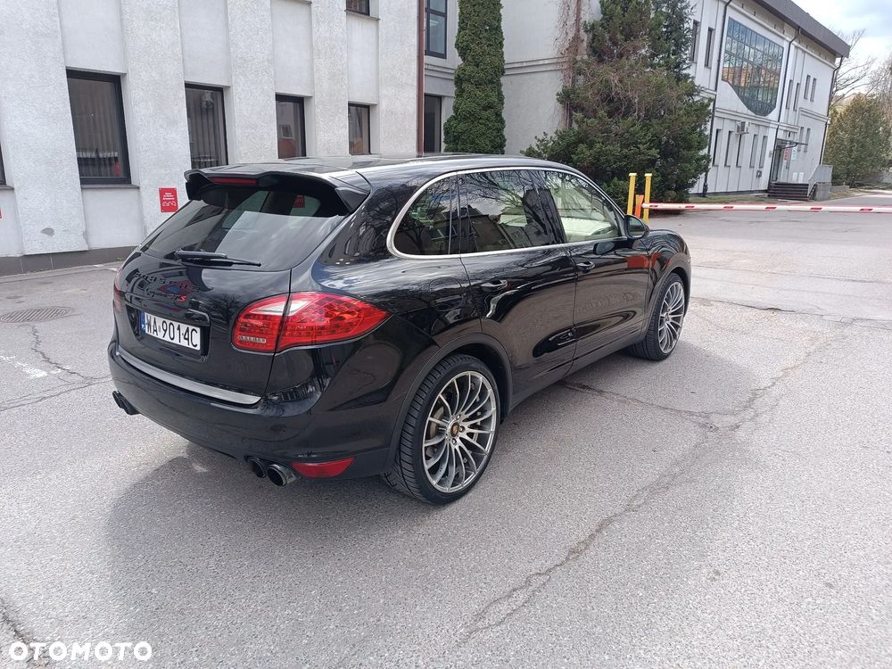 Porsche Cayenne - 4