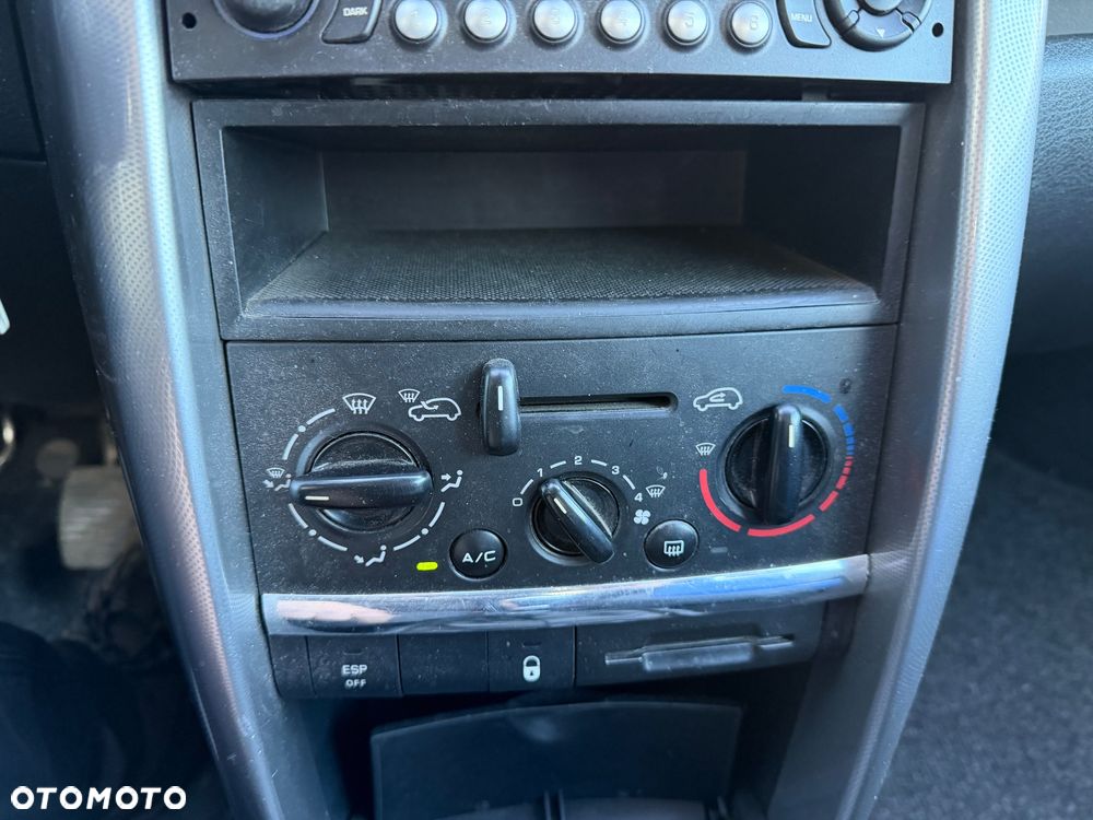 Peugeot 207 90 Sport - 10