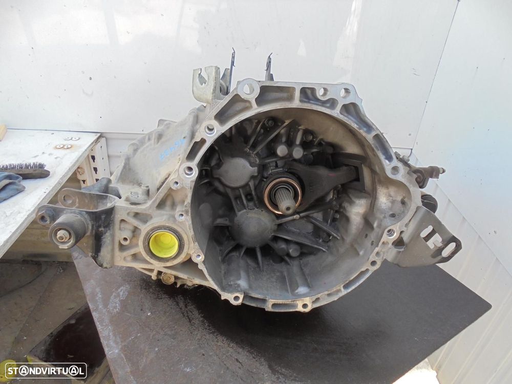 CAIXA DE VELOCIDADES TOYOTA RAV4 A4 - 1