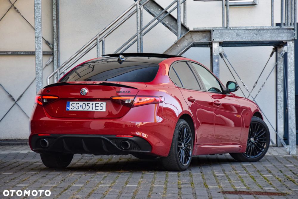 Alfa Romeo Giulia 2.0 Turbo 16V AT8-Q4 Ti - 3