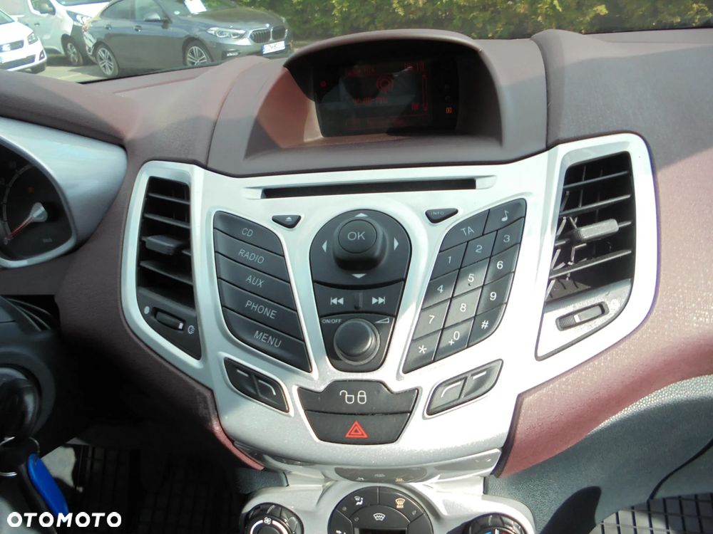Ford Fiesta - 34