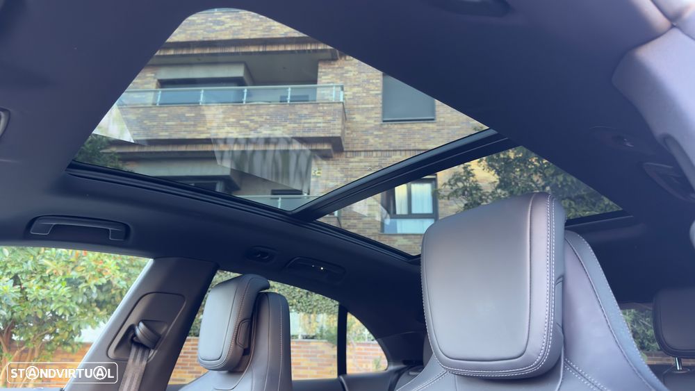 Porsche Macan Electric 4 - 16