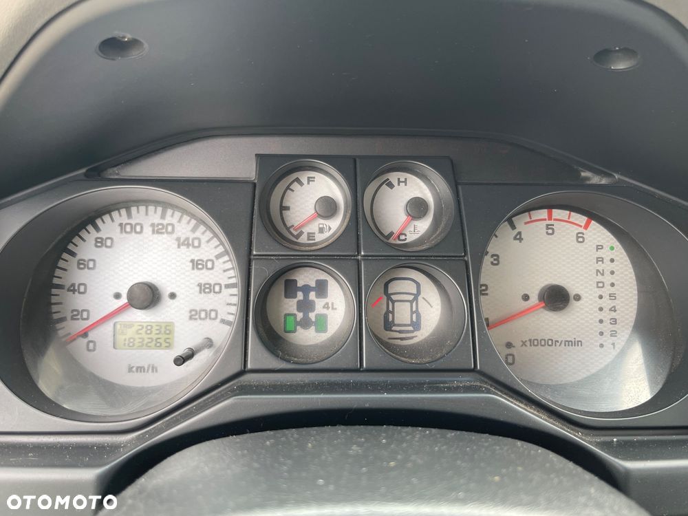 Mitsubishi Pajero 3.2 DID - 12