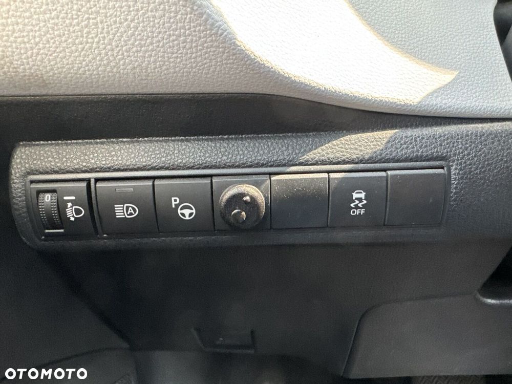 Toyota Corolla 2.0 Hybrid Comfort - 23