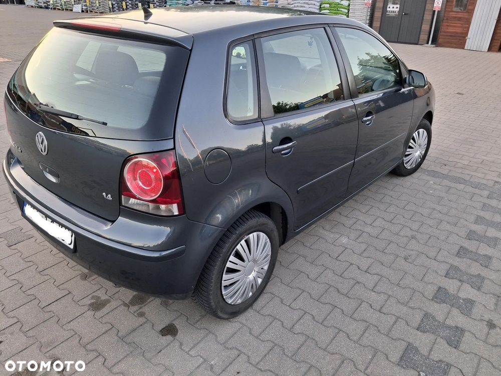 Volkswagen Polo 1.4 16V Comfortline - 4