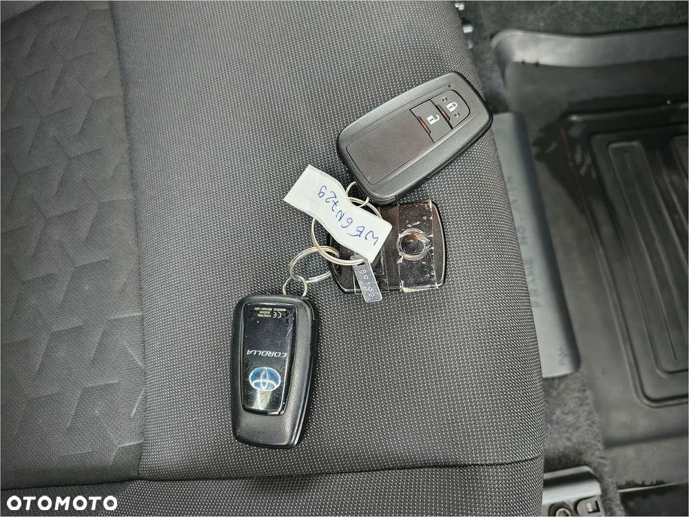 Toyota Corolla 2.0 Hybrid Comfort - 20
