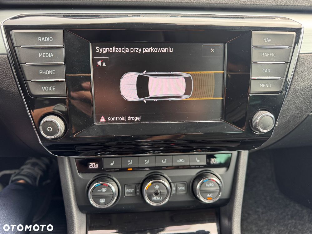 Skoda Superb 2.0 TDI DSG Ambition - 26